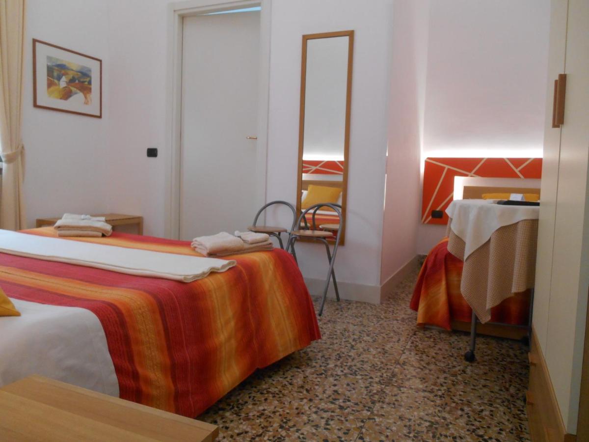 Bed and Breakfast Le Rose Malpensa à Busto Arsizio Extérieur photo