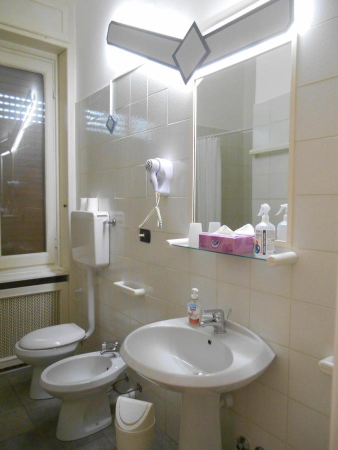 Bed and Breakfast Le Rose Malpensa à Busto Arsizio Extérieur photo
