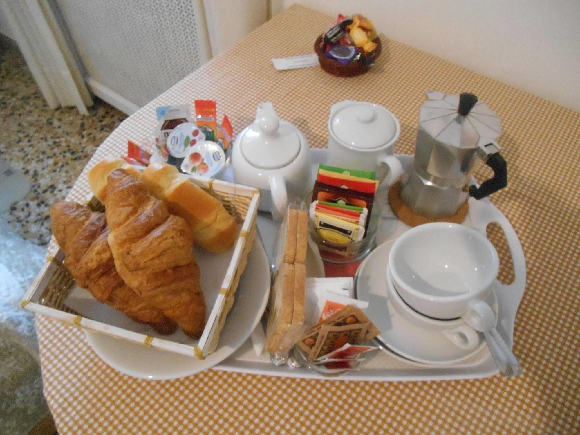 Bed and Breakfast Le Rose Malpensa à Busto Arsizio Extérieur photo