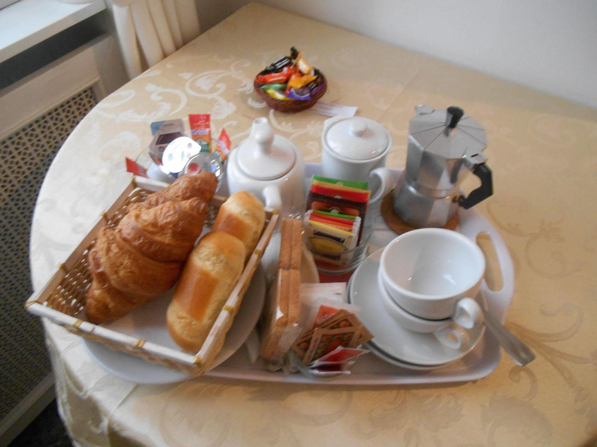 Bed and Breakfast Le Rose Malpensa à Busto Arsizio Extérieur photo